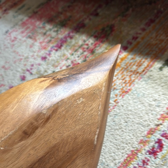 Leaf-Shaped functional wood tray - Picture 6 of 7